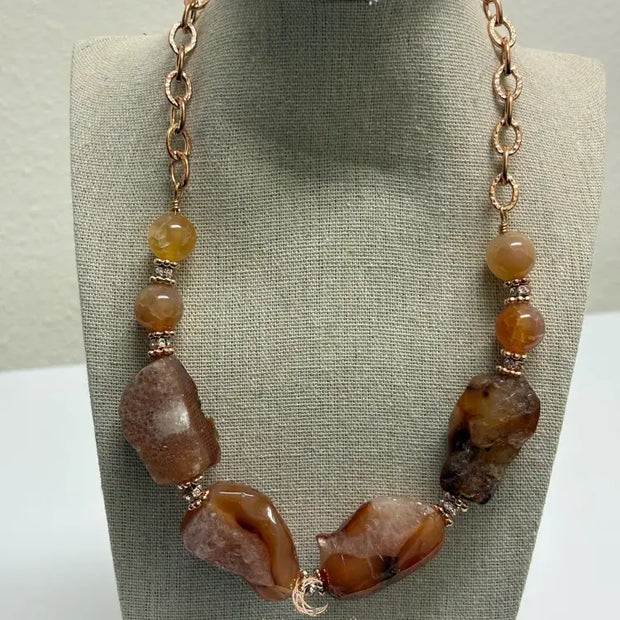Raw Carnelian Copper Necklace – Chunky Natural Gemstone Pendant, Boho Statement Jewelry for Women"ry