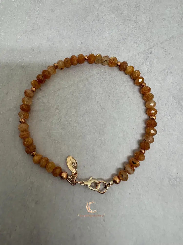 Sunstone Copper Bracelet – Handcrafted Gemstone Crystal Jewelry with Gold Accents