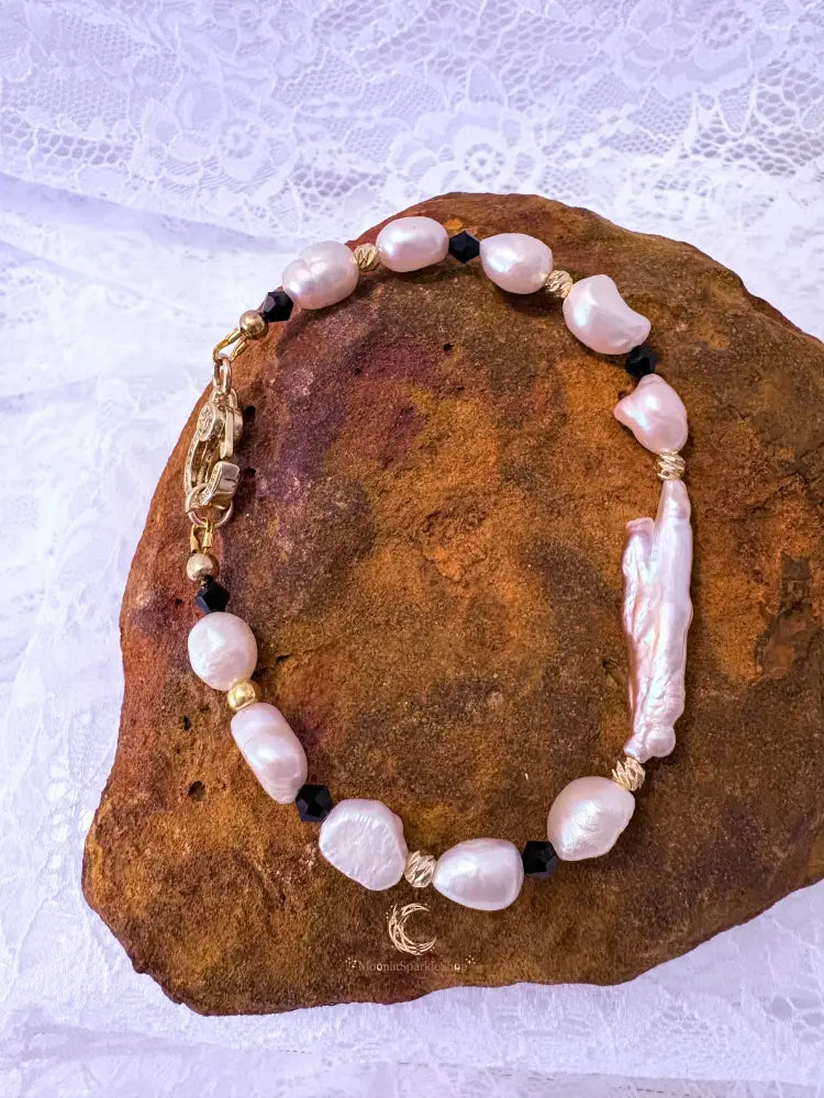 Blush Baroque Pearl Bracelet with Gold Accents | Knowing Collection