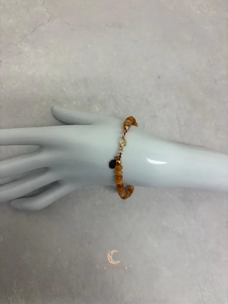 Sunstone Copper Bracelet – Handcrafted Gemstone Crystal Jewelry with Gold Accents